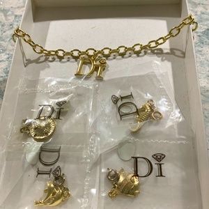 Charm bracelet